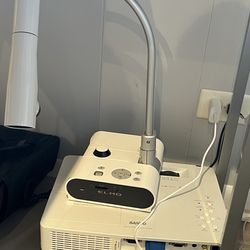 Elmo document camera and projector