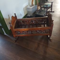 Antique Baby/Doll Cradle