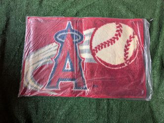 MLB Los Angeles Angels Tufted Rug 20x30