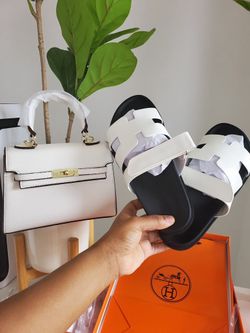 Hermès Chypre Sandals White