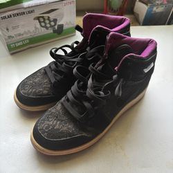 Nike Air Youth Size 6.5 Jordan 1 Retro PURPLE BLACK PASLEY