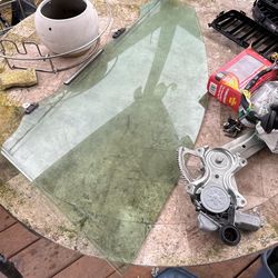 2013, Lexus 200 H Drivers Window