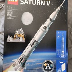 Lego Saturn V
