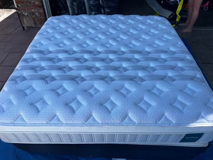 Leesa Sapira Chill Hybrid Luxury King Size Mattress