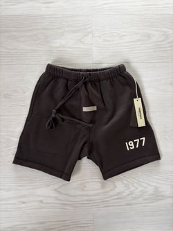 Essentials Shorts