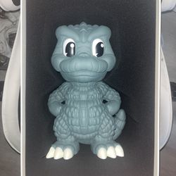 Godzilla Limited Edition Funko , 14 Inch Vinyl. 1/1200