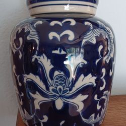 Vintage LG. Porcelain Floral Vase/Lid