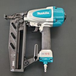 Makita AF601 Nailer 