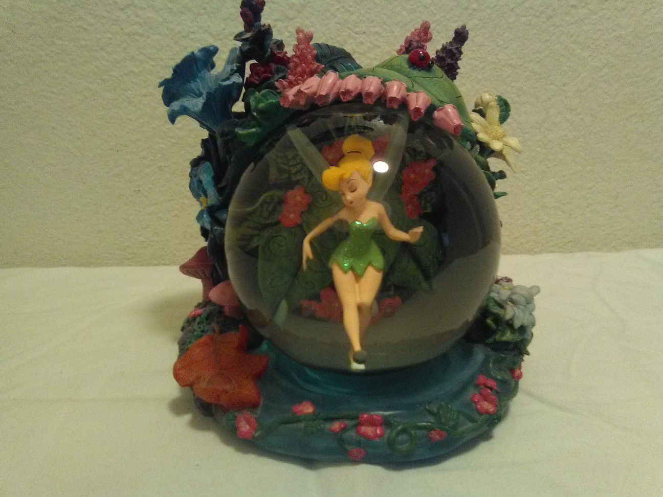Tinkerbell snow globe