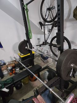 Garage gym set