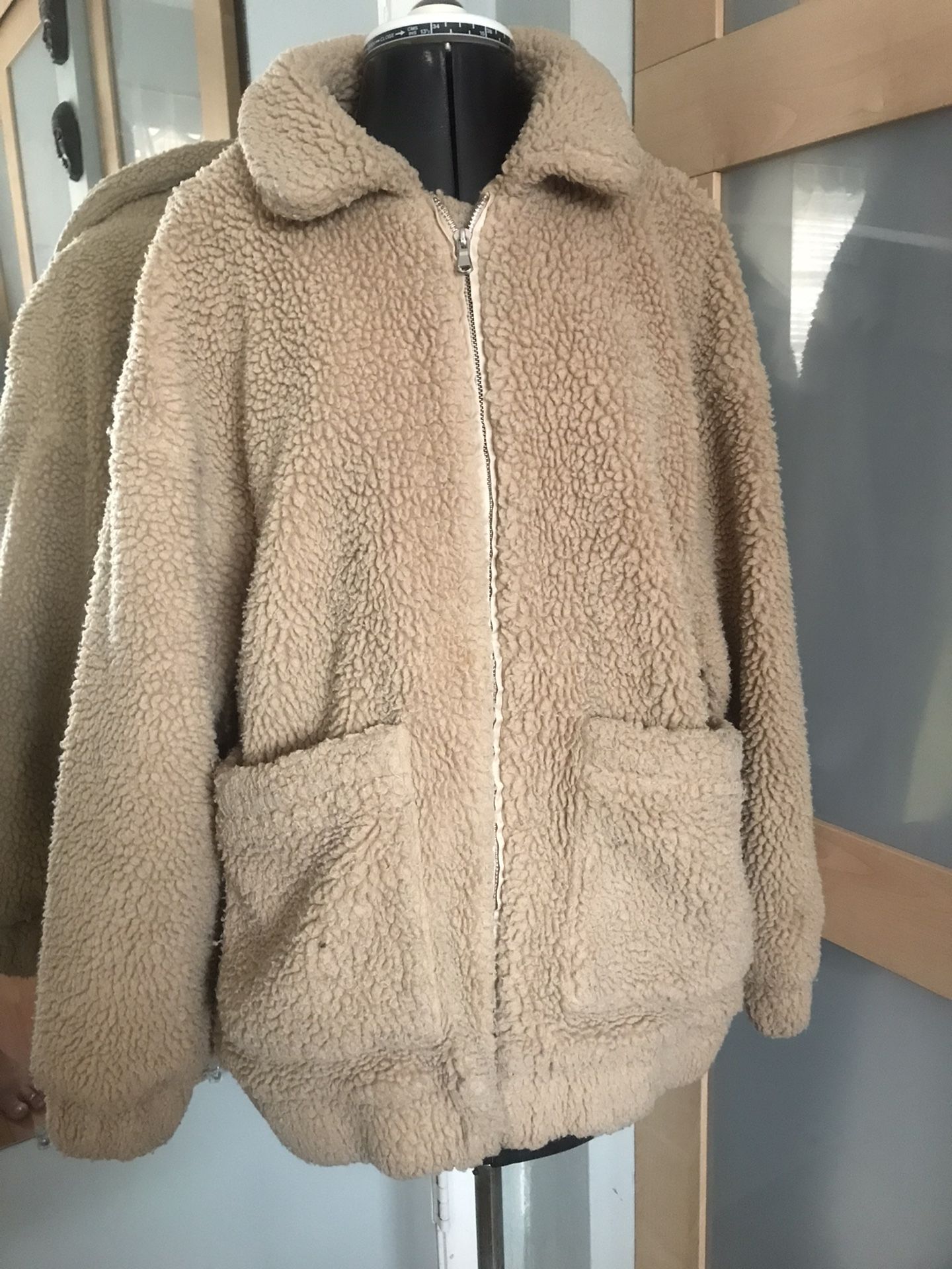 Nice https://offerup.com/redirect/?o=SS5BbQ==.Gia Sherpa Tan Jacket, S
