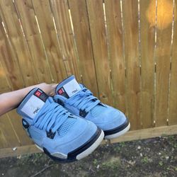 Jordan 4 University Blue 6.5y