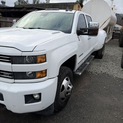 2016 Chevy Dually Duramax 