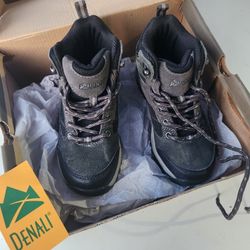 Youth Size 13 Denali