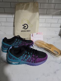 Women's size 8 tennis shoes