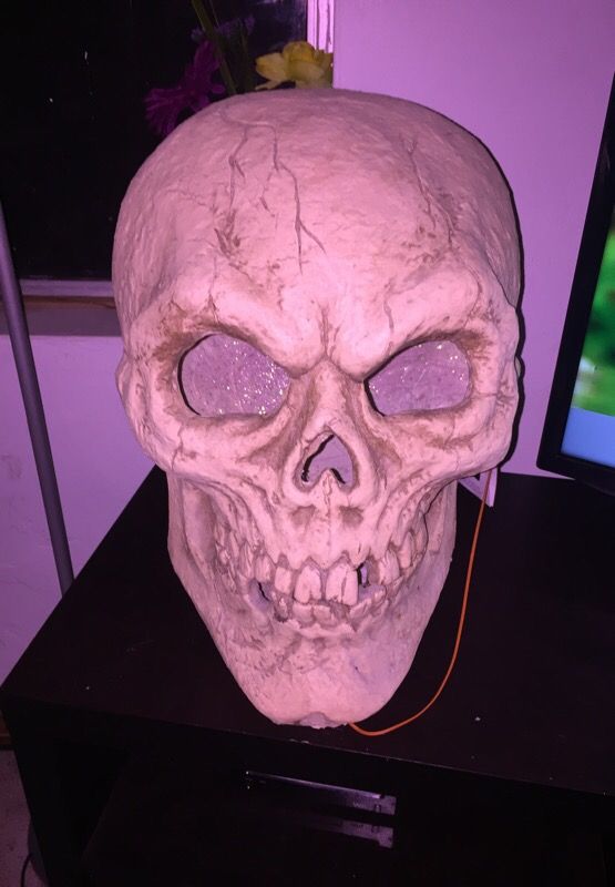 skeleton head (it's not pink)