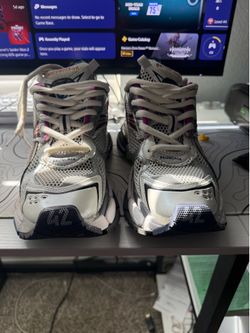Balenciaga runners