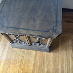 Mid-Century End Table-Solid wood,  Beautiful Wood Inlay