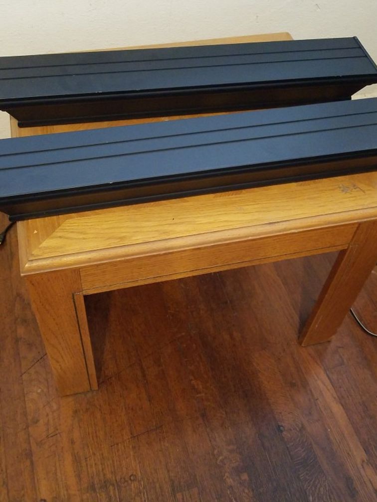 28 In Wall Mounted Pedestal Shelves