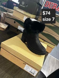 North Park Women’s Fuzzy Boots (Size 7) (Black) (Brand New)