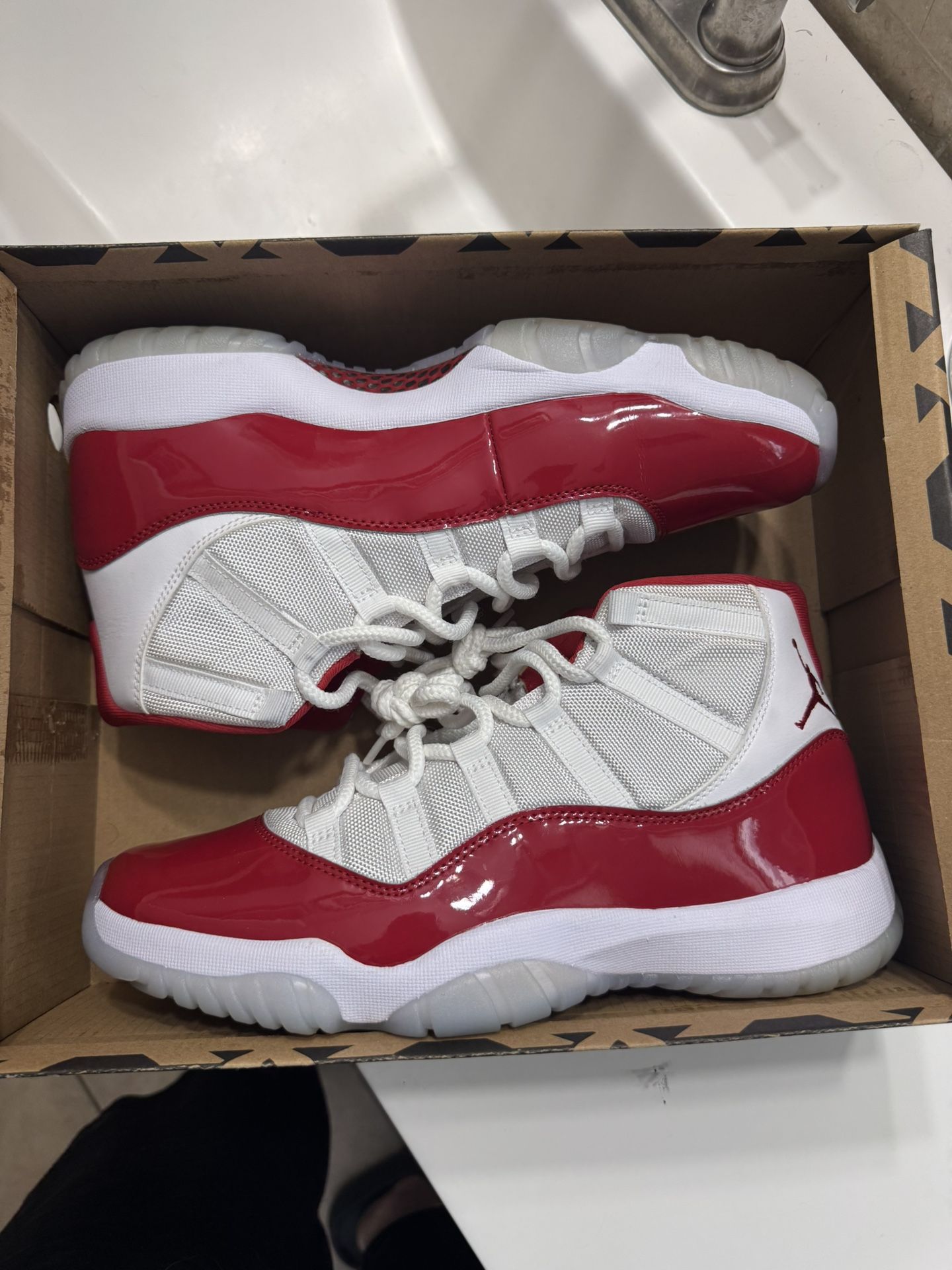Jordan 11 Cherry