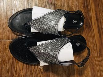 Brand New Women’s size7/8