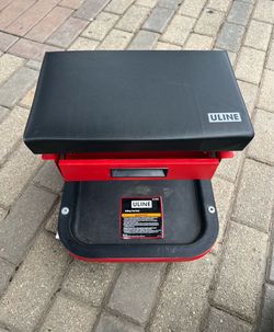 Rolling tool seat