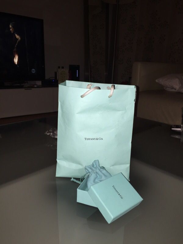 Tiffany's shopping bag