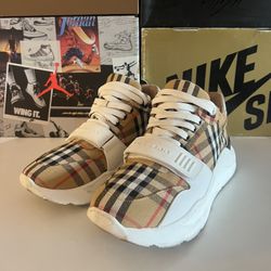 Burberry Sneakers