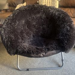Fuzzy Room Chair