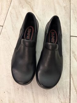 Klogs Slip resistant Non Marking 6 Women