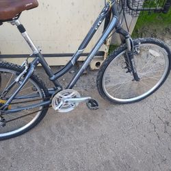 NORTHROCK. CTL SMALL ALUMINUM HYBRID 21 SPD BIKE RIDES GREAT 💯