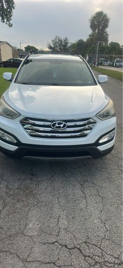 Hyundai Santa Fe SUV White