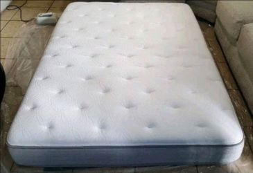 Select Comfort Sleep Number Queen C4 Classic Series Mattress