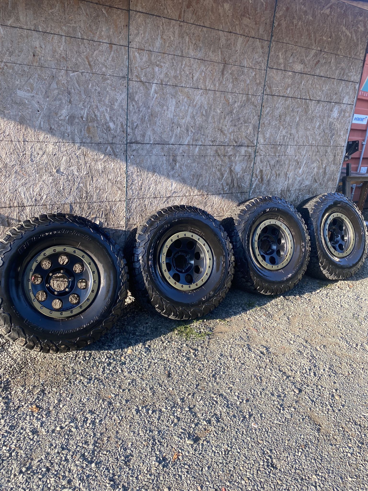 Toyota 6x5.5 16s On 35s