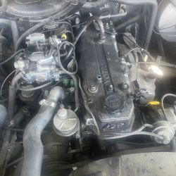 1988 Toyota 22R engine parts or selling complete engine have a broken crankshaft but has a lot of good parts. Need any let me know what part do you ne