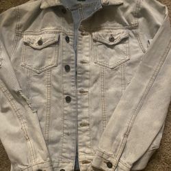 Women’s Distressed Jean Jacket