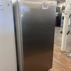 Whirlpool Refrigerator For Sale!! 