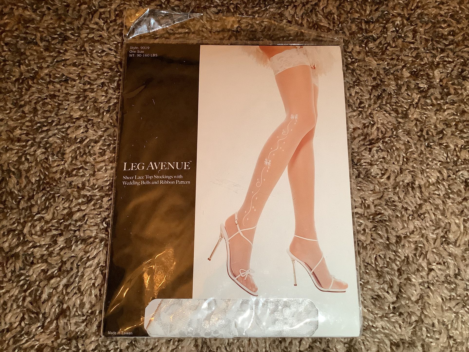 Leg Avenue sheer lace top stockings w/wedding bells & ribbon pattern, white, OS