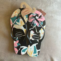 Brand New The Size  41. 42      $10.👍