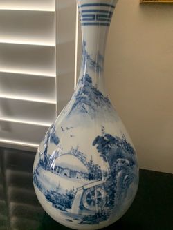 Blue and White Porcelain Vaselike new