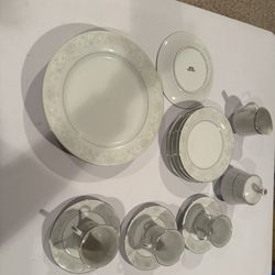 China Pearl Fine China set