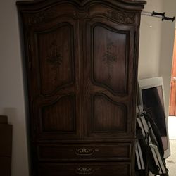 Beautiful Bead And Armoire Drexel Heritage 