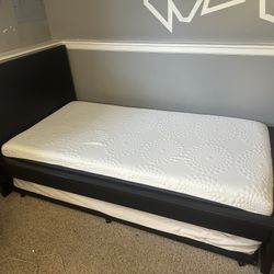 Bed Frame And Mattresses 
