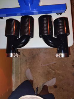 Universal fit quad exhaust tips