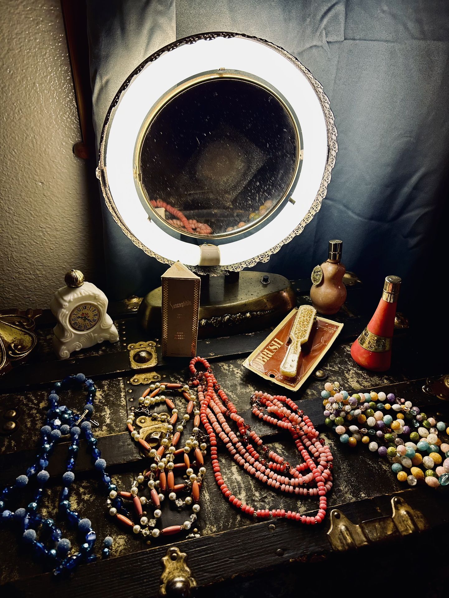 Antique Makeup Mirror W/accessories $40