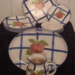 Vintage Hand-Painted Portuguese Ceramic Dinnerware Set – Secla, Caldas da Rainha
