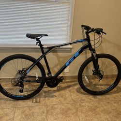 GT Aggressor Pro Mountain Bike 