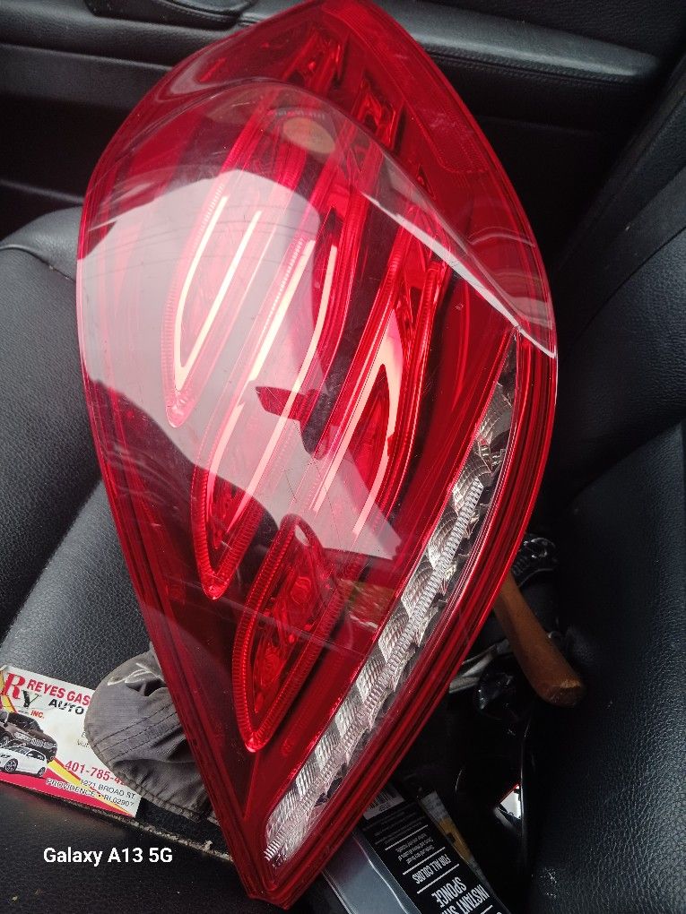 2016 Mercedes Benz S550 Right Side Tail Light $175
