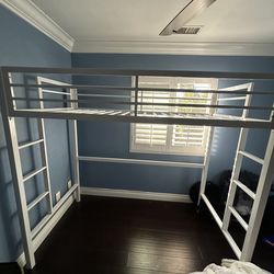 Lift twin bed and new mattress